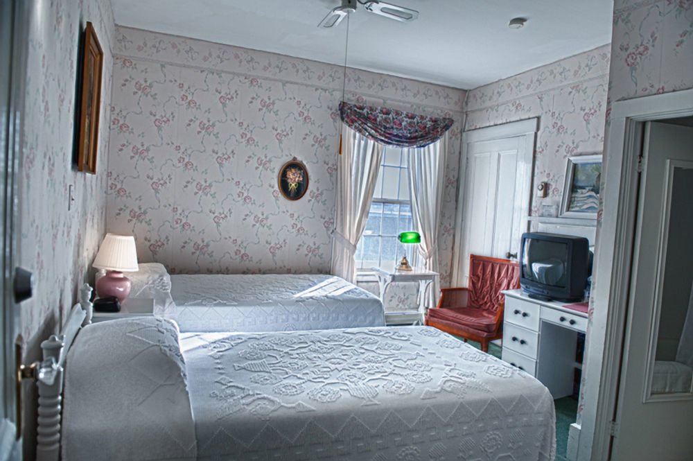 Telegraph House Motel Baddeck Inlet Exterior foto